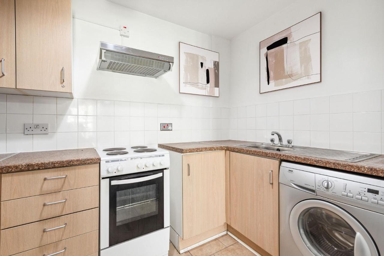 Docklands Cozy View Apartment Londres Exterior foto